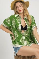 White/Black Abstract Top