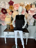 Sleeveless Top with frilled neck