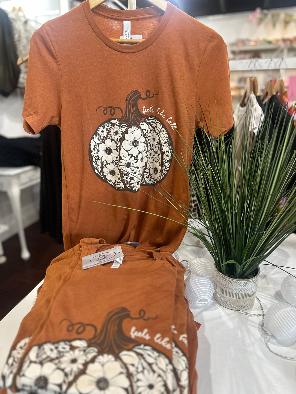 Rust Feels Like Fall Floral tee
