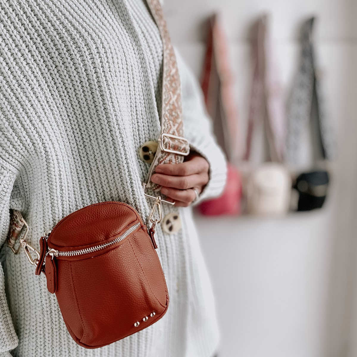 Ellie Crossbody